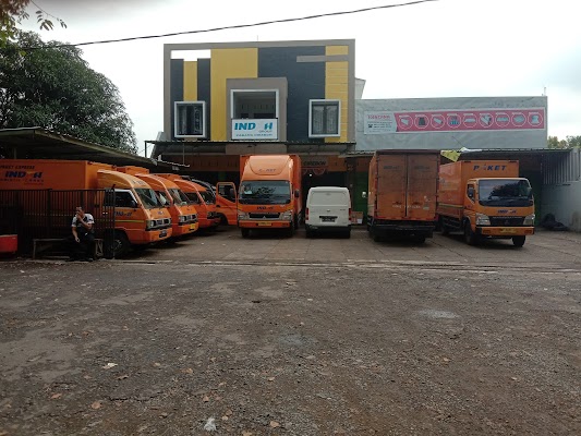 Foto Outlet INDAH LOGISTIK AGEN TENGAH TANI di Kota Cirebon