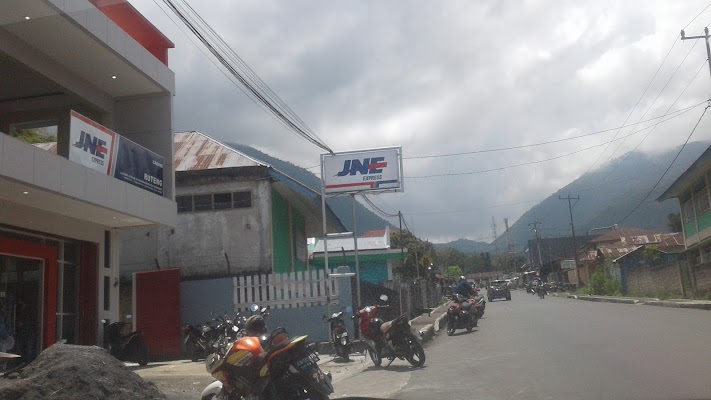 Outlet JNE Ruteng Jl Slamet Riadi no 20 kel. Watu di Kab. Manggarai Barat