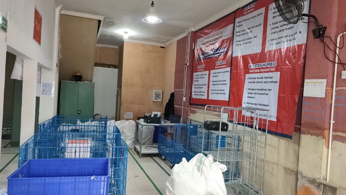 Foto Outlet Shopee Express Parung Kuda Hub di Sukabumi