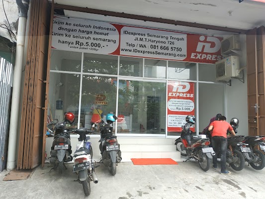 Foto Outlet iDExpress Karangturi Semarang di Salatiga