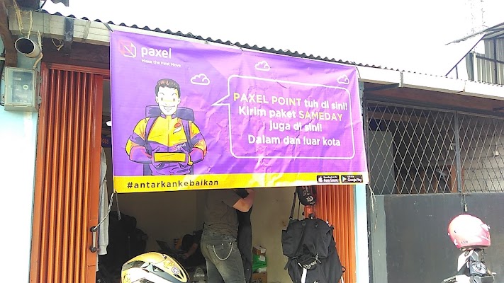 Kurir Paxel di Kota Bandung, Jawa Barat
