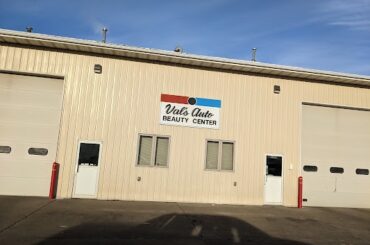 Val's Auto Beauty Center, LLC (0) in Bismarck ND