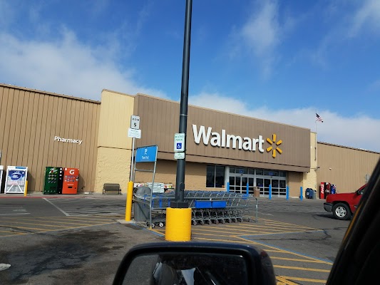 Walmart (2) in Kansas