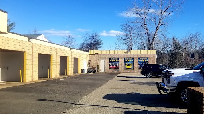 Blue Wave Car Wash (3) in Rhode Island