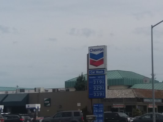 Chevron (0) in Salinas CA