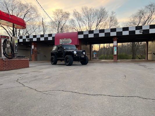 Dave's Super Wash (2) in Tennessee