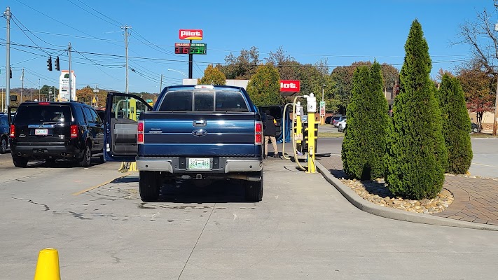 Miracle Car Wash (2) in Knoxville TN