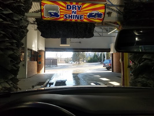 Mister Car Wash (3) in Grand Rapids MI