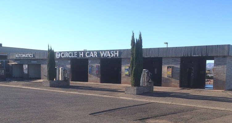 Splash n Dash Car Wash (2) in Yavapai County