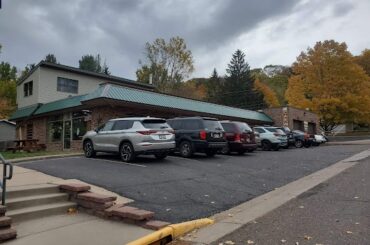 St Croix Laundry & Carwash Laundromat-Tanning (0) in Chisago County