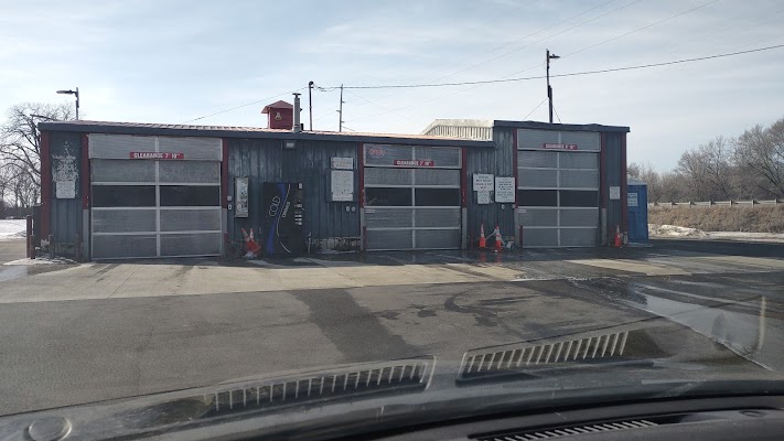 Suds on Syndicate Car and Truck Wash (0) in Renville County