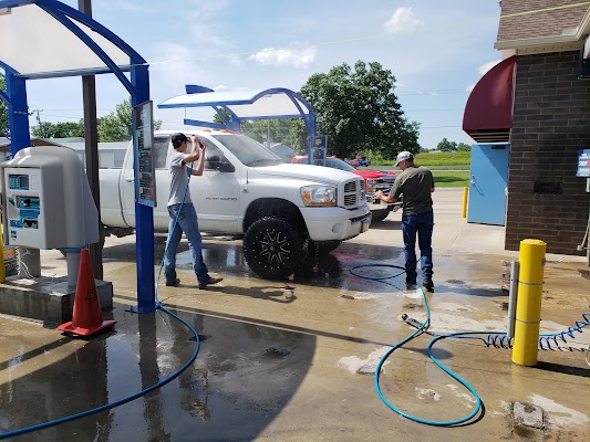 Albrite Car Wash in Warrensburg MO