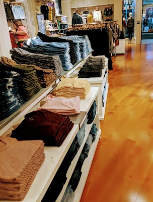 American Eagle Store