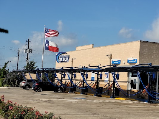 BlueWave Express Car Wash in Deer Park TX