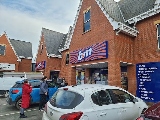 B&M Store