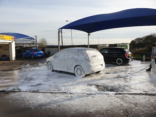 Brickworth Corner Hand Car Wash in Salisbury