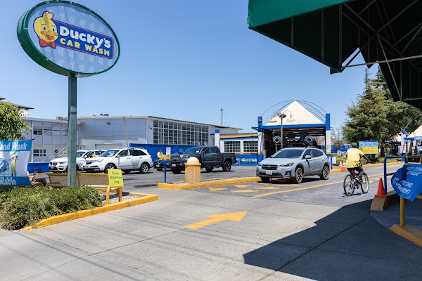 Ducky's Car Wash San Mateo in Foster City CA