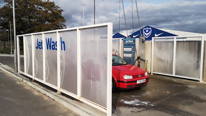 Euro Hand Car Wash in Portsmouth