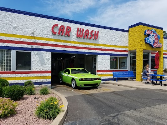 Fast Eddie's Full Service Car Wash & Detail Center