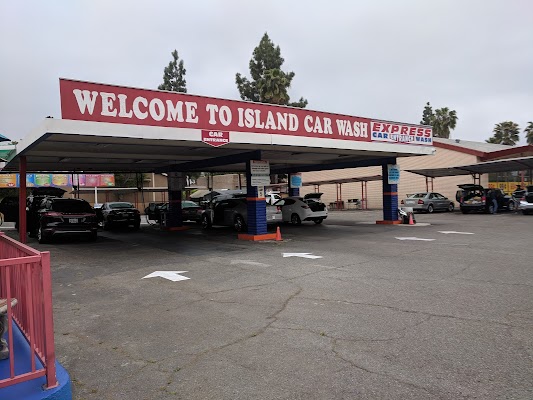 Island Car Wash in La Verne CA