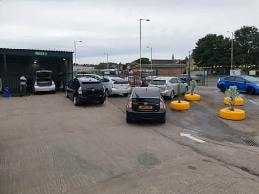 Ocean Hand Car Wash in Bradford