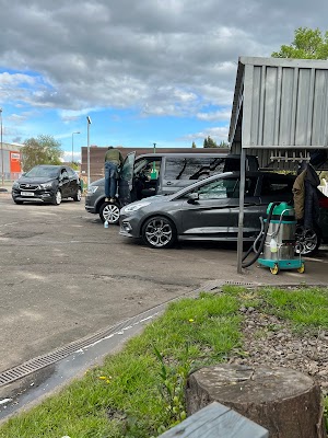 Pyramid hand car wash