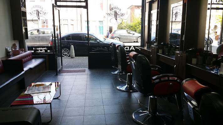 Royal Barbers in Newport