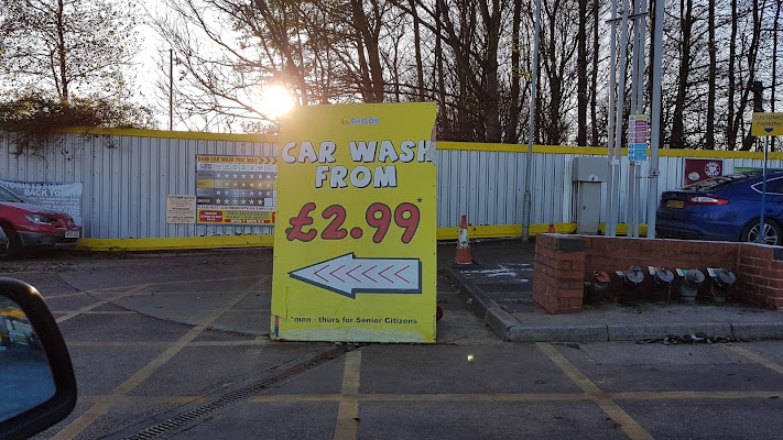 Shinez Hand Car Wash in Wakefield