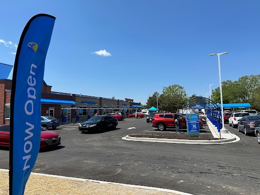 Tsunami Express Car Wash - Oak Creek in Caledonia WI