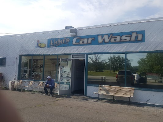 Udo's Professional Car Wash in Chicago Heights IL
