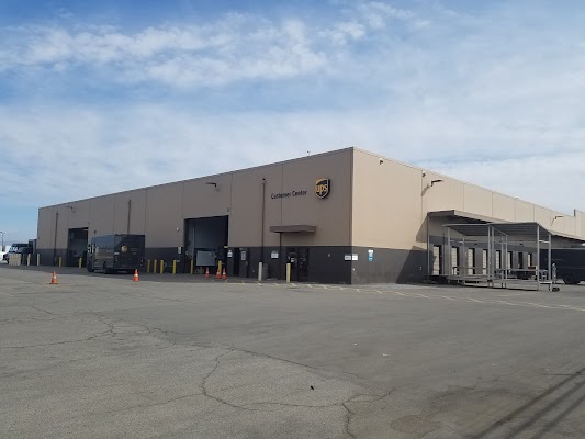 UPS Customer Center in Bakersfield CA