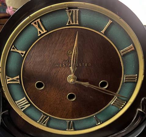 Antique Mantel Clock With Chime