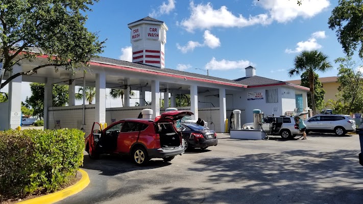 Lighthouse Carwash in Pompano Beach FL