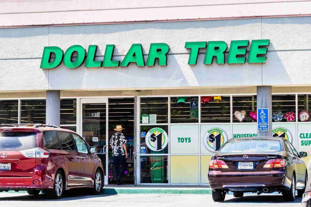 Dollar Tree Customer Service 3